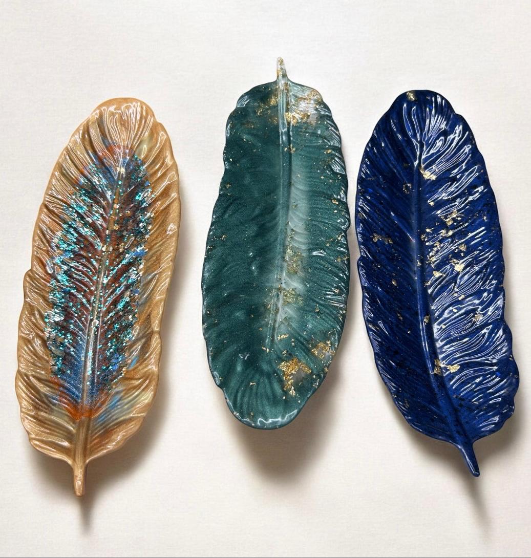 Vide-poche en Résine Époxy – Plume, Fait Main ✨