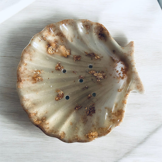 Jolie porte, savon, coquillages en résine