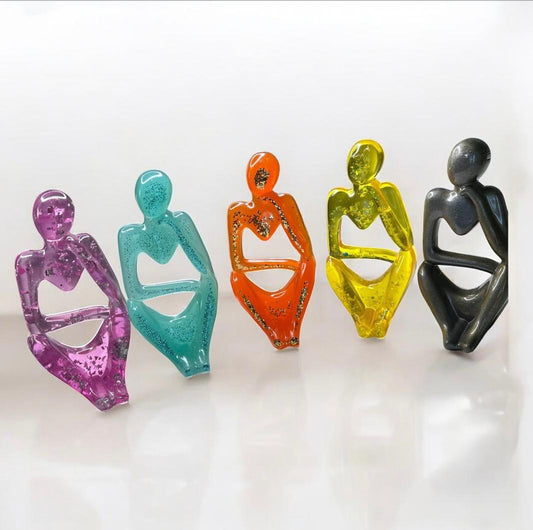 Figurine Silhouette en Résine Époxy – Élégance Minimaliste, Fait Main ✨